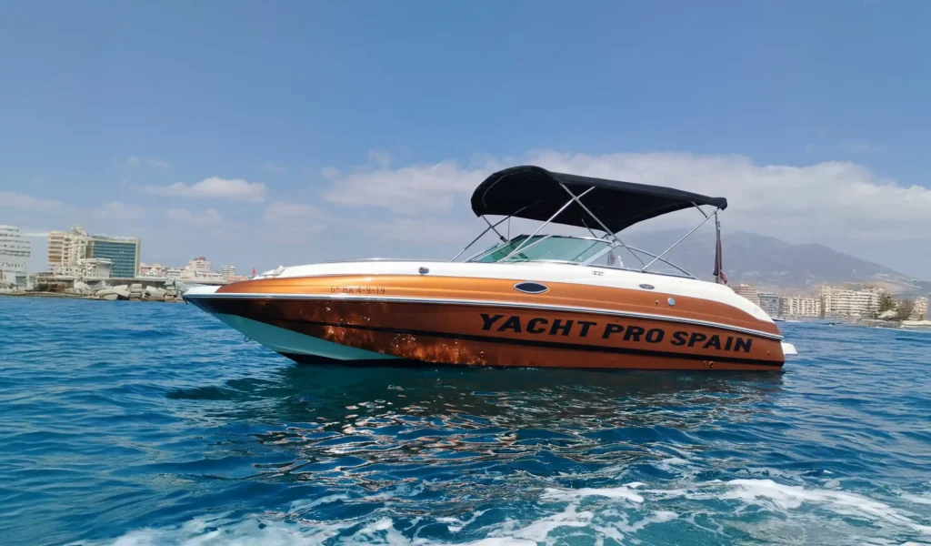 Alquiler de Lancha deportiva Kraken 8 m en Fuengirola — alquiler con y sin licencia en la Costa del Sol